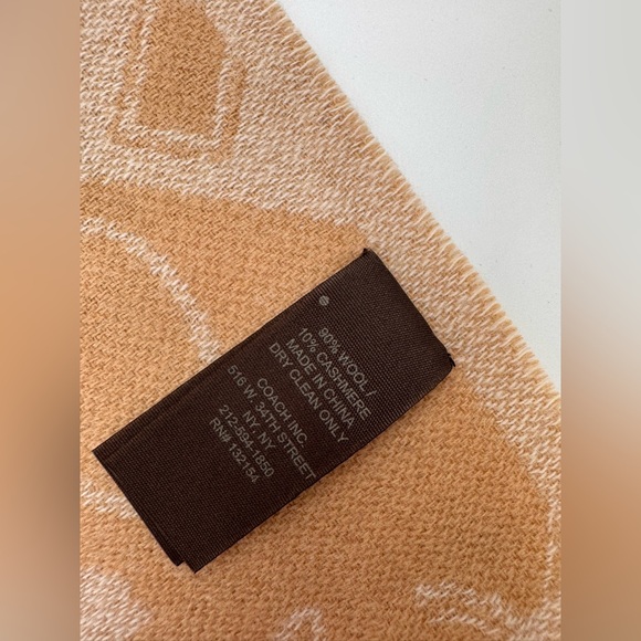 New Coach Logo Wool Cashmere Beige Tan Reversible Scarf - Picture 2 of 6